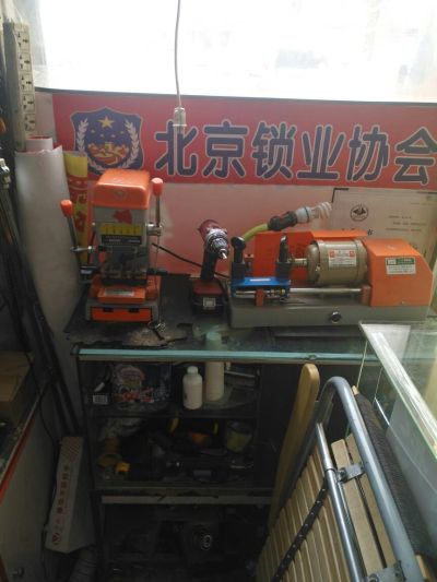 开锁换锁芯安装c级锁安装电子锁门卡门襟系统