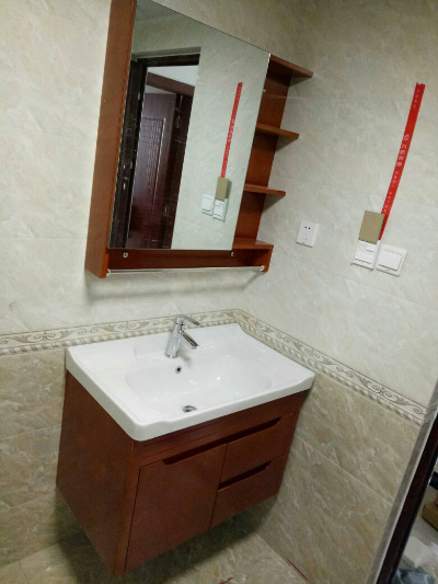 卫浴安装马桶花洒浴室柜面包车送货