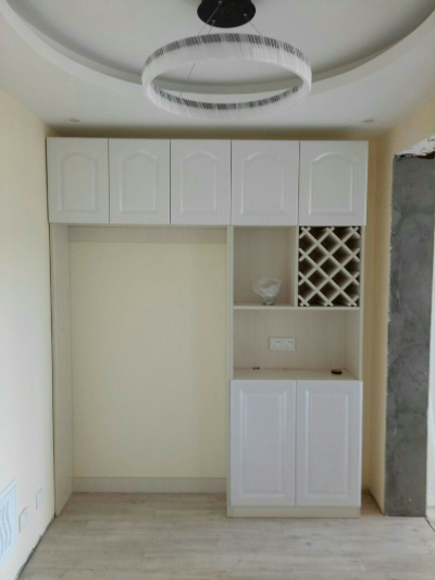 木门柜子踢脚线木饰面淋浴房