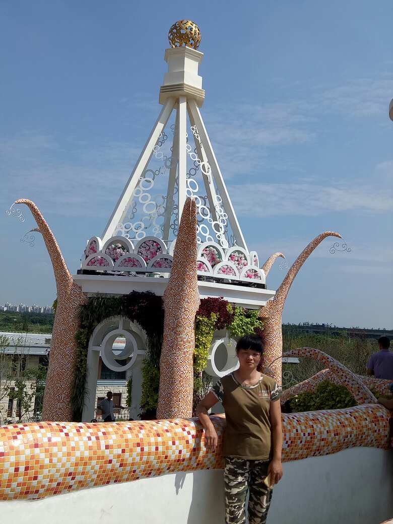 木门柜子踢脚线木饰面淋浴房