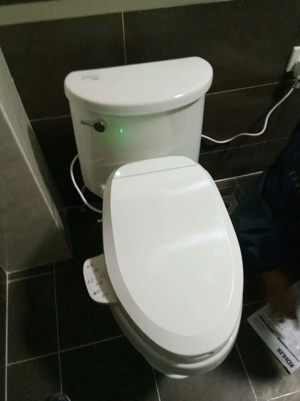 专业安装专业安装卫浴专业安装灯具专业水电维修