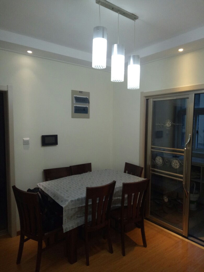 水电涂料翻新居家生活维修水电管道疏通木工瓦工维修