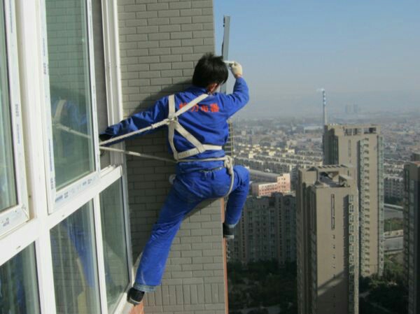 安装空调电热水器维修燃气热水器烟机灶具维修