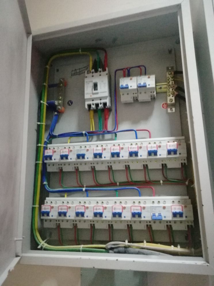 水电工装家装维修专业全心服务诚信客户至上