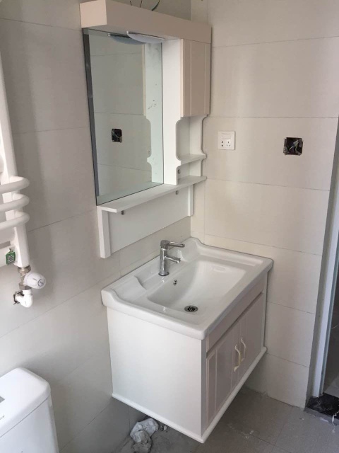 安装卫浴衣架坐便花洒镜柜安装晾衣架未编辑专业