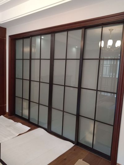 专业装淋浴房专业安中空门美缝玻璃胶安装淋浴房