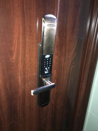 指纹锁维修指纹锁安装指纹锁安装防盗门换锁芯