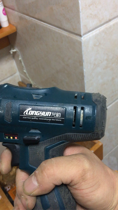 油烟机灶具燃气热水器壁挂炉电热水器