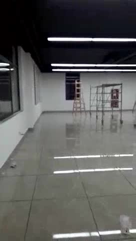 专业防水补漏专业瓷砖美缝水泥自流平专业美缝打胶