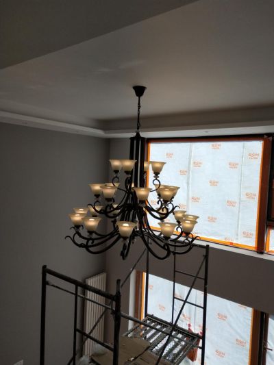 灯具家具安装专业安装灯具家具安装维修厕所隔断安装