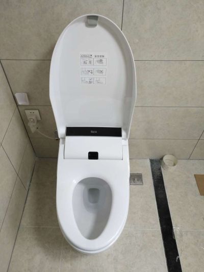 水电安装维修卫浴洁具安装灯具安装维修晾衣架安装