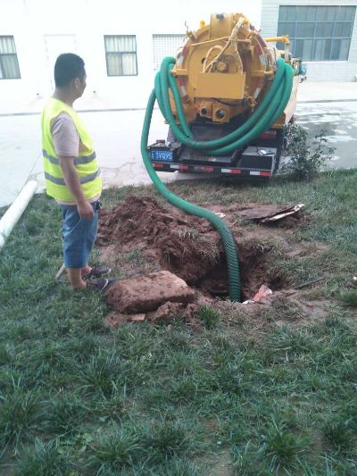 管道疏通清理化粪池冲洗管道更换上下水管
