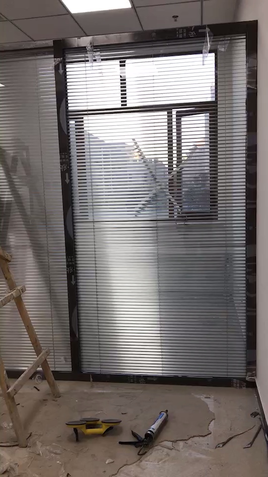 百叶窗隔断玻璃隔断玻璃地簧门肯德基门