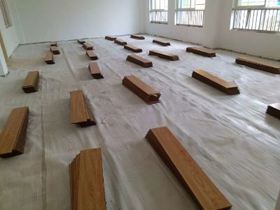 木地板安装踢脚线安装木地板维修二手地板安装