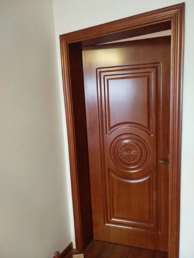 专业套装门木地板专业强化地板套装门