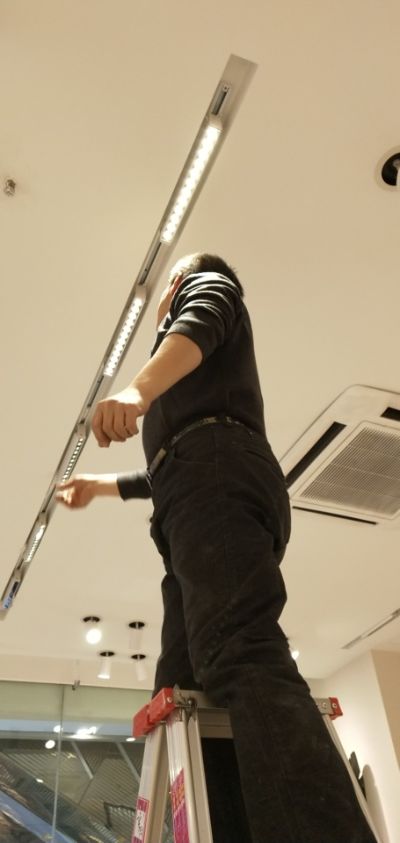 专业安装水电开锁换锁修锁安装各种灯具升降衣架空调