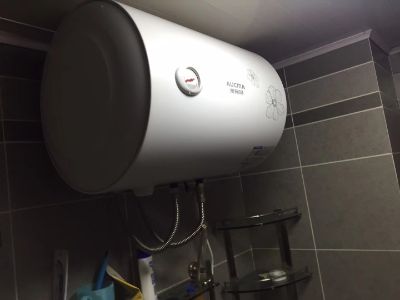 专业安装维修灯貝貝卫浴卫浴凉衣架