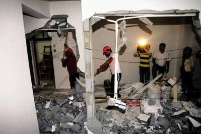 上海拆除敲墙拆除敲墙废木材清理拆除垃圾清理