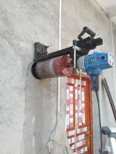 打孔搬家拉货油烟机安装疏通下水道水电安装维修