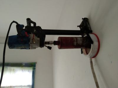 打孔搬家拉货油烟机安装疏通下水道水电安装维修