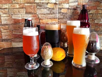 精酿啤酒酿造啤酒设备安装跑腿配送拼车啤酒原料批发