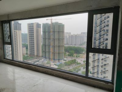 专业什么都干电焊夹心板房装门窗铺地砖搬运维修打孔