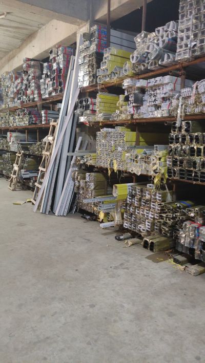 装修鸡玻璃隔断未编辑专业