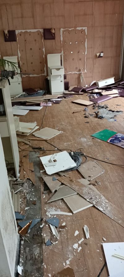 室内拆除砸墙打地板砸墙打地板拆除