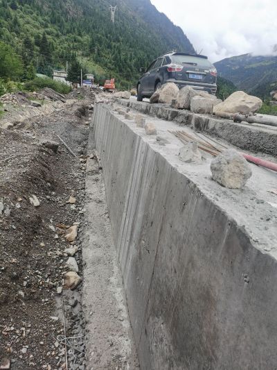 浆砌片石堡坎混泥土挡墙河提堡砍排水沟