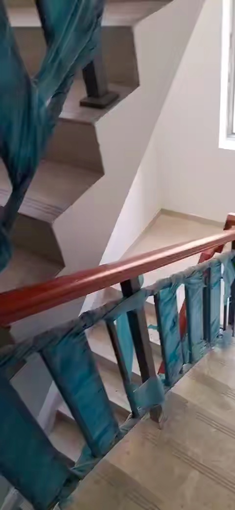 木楼梯扶手未编辑专业未编辑专业未编辑专业