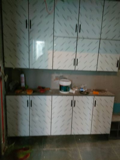 维修木木工吊吊顶，隔断护墙板，喷漆木工