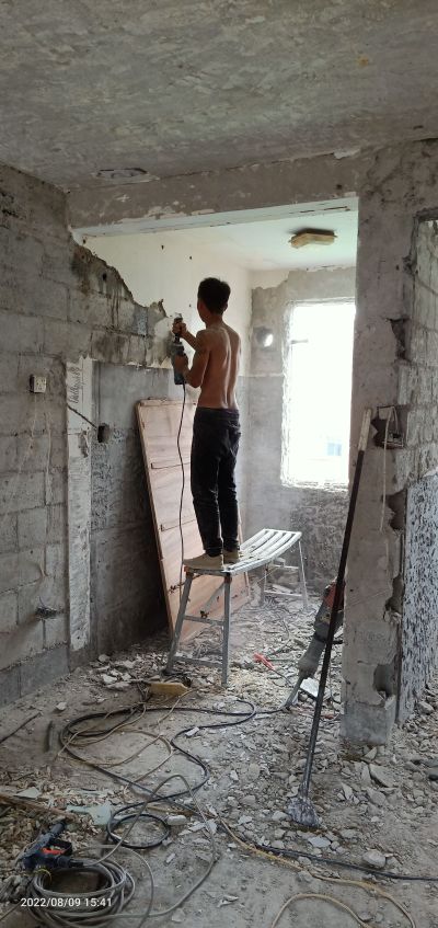 敲墙，清理敲墙清理垃圾敲墙回收废铁废铜