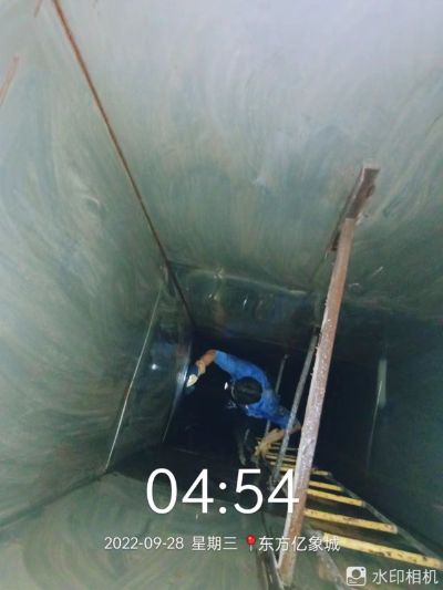 油烟管道清洗拆除砸墙垃圾清理疏通下水道