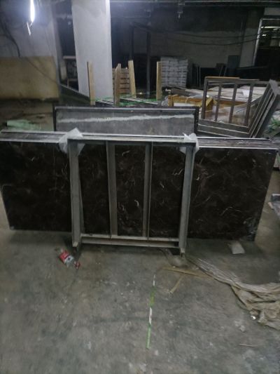 搬运装卸搬运工工地上材料安装