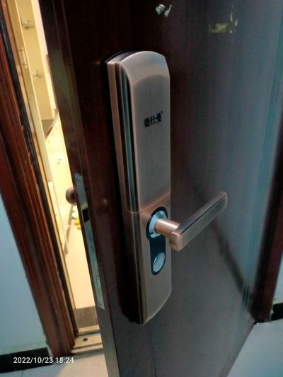 开锁换锁芯开各种锁开汽车锁安装指纹锁