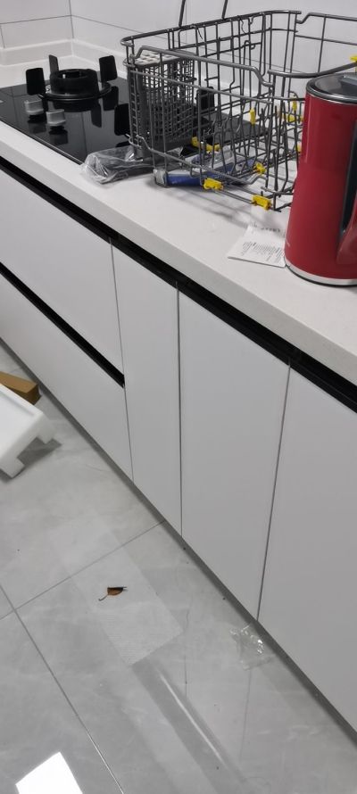 专业按套装门专业安防盗门专业安室内门专业木工，