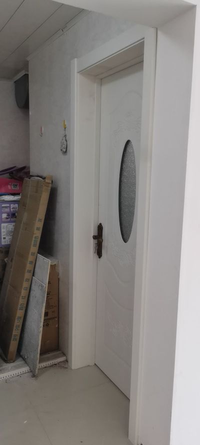 专业按套装门专业安防盗门专业安室内门专业木工，