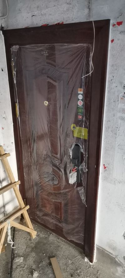 专业按套装门专业安防盗门专业安室内门专业木工，