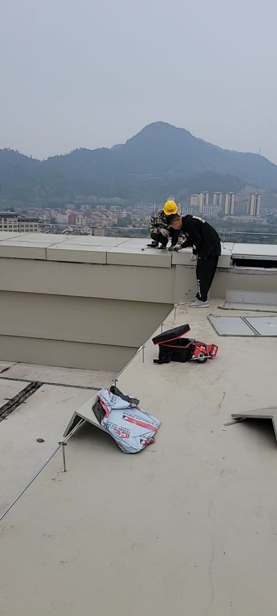 门窗维修门窗电焊门窗专业安装专业门窗维修