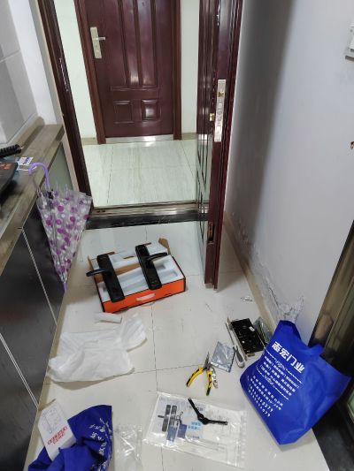 开锁换锁专业开锁换锁指纹锁汽车开锁