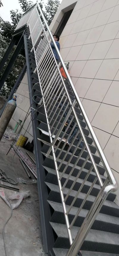 门窗玻璃门窗，玻璃，未编辑专业未编辑专业