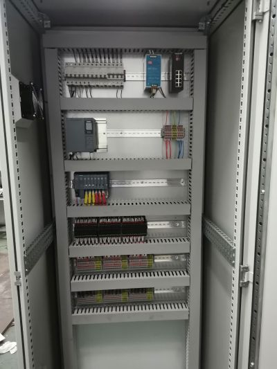 无接线布线配电柜制作电路维修