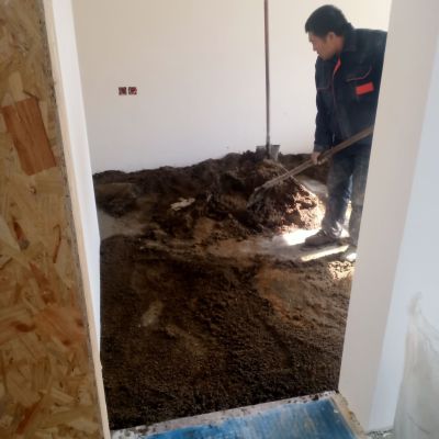 水泥地面找平气割，电焊自流平施工面包拉货