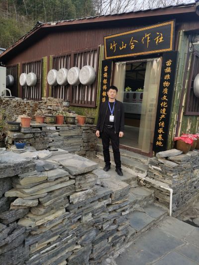 专业各类家具各类家具安装公园工程安裝户外凉亭安裝