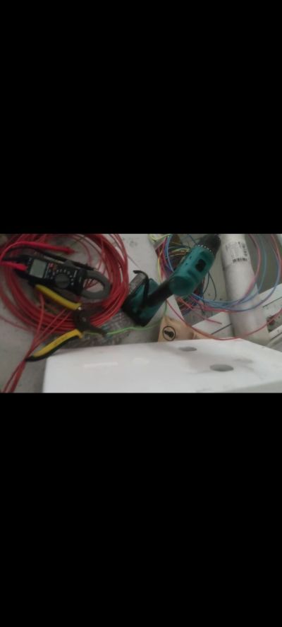 水电维修安装水电维修打压测漏角阀断丝取出