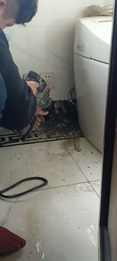 防水防水维修卫生间漏水维楼面维修