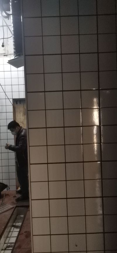 装修墙地砖老房翻新维修卫生间改造店铺装修