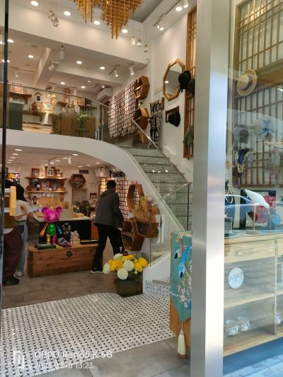 专业店铺装修专业店铺装修店铺一条龙装软膜灯箱安装