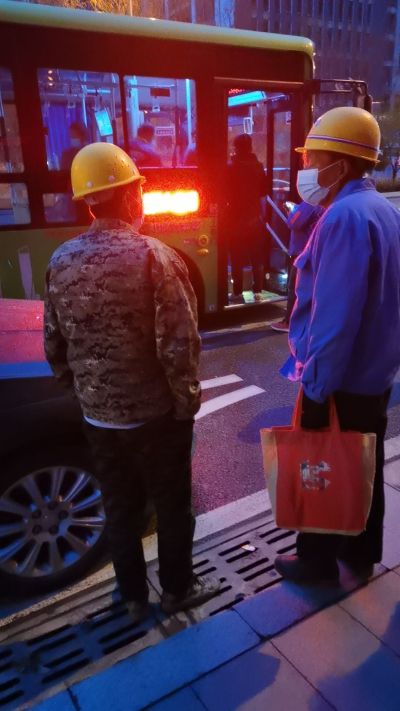 维修墙面，旧房翻新旧房翻新帮忙搬家，