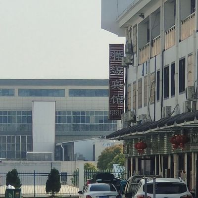 油漆安装木工油漆修补安装楼梯家具翻新